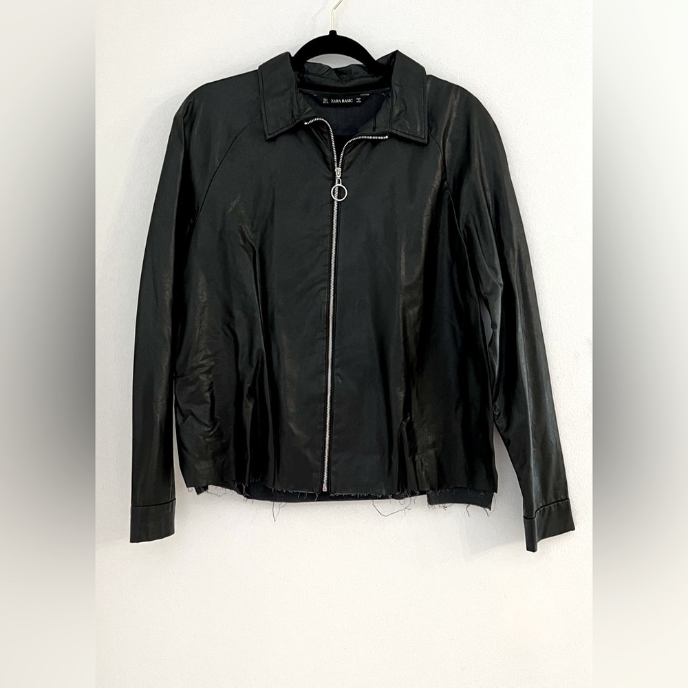 ZARA - Size Large - Black